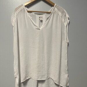 0424-05 White Shoulder Detail Sleeveless Top